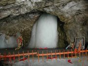 Amid tight security, first batch of pilgrims leaves for Amarnath Yatra from Jammu
