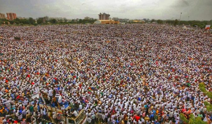 రగులుతున్న కులాల కుంపట్లు