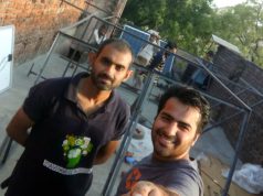 కార్పొరేట్ ఉద్యోగాలు వదిలేశారు, చీకటి బతుకుల్లో వెలుగులు నింపారు!