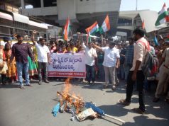 పుల్వామా ఉగ్రవాద దాడిలో ప్రాణాలర్పించిన జవాన్లకు నివాళి