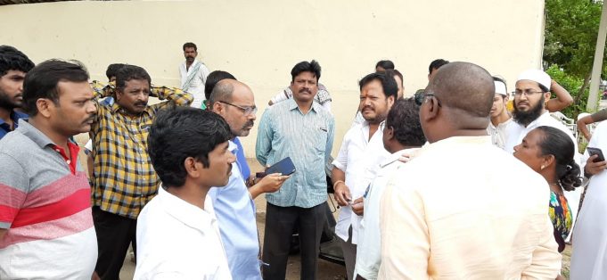 హైదరాబాద్,కంచన్ బాగ్ లో భూ ఆక్రమణను అడ్డుకున్న రెవిన్యూ అధికారులు