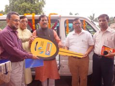 सेवा भारती की चल चिकित्सा इकाई वैनों को रेल राज्य मंत्री ने हरी झंडी दिखा किया रवाना