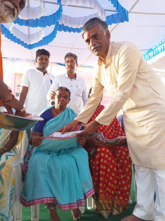 పారుశుద్ద్య కార్మికుల ఆర్థిక, సామాజిక స్థితిగతులపై సమరసతా వేదిక సర్వే మరియు వారికి గౌరవ సత్కారం