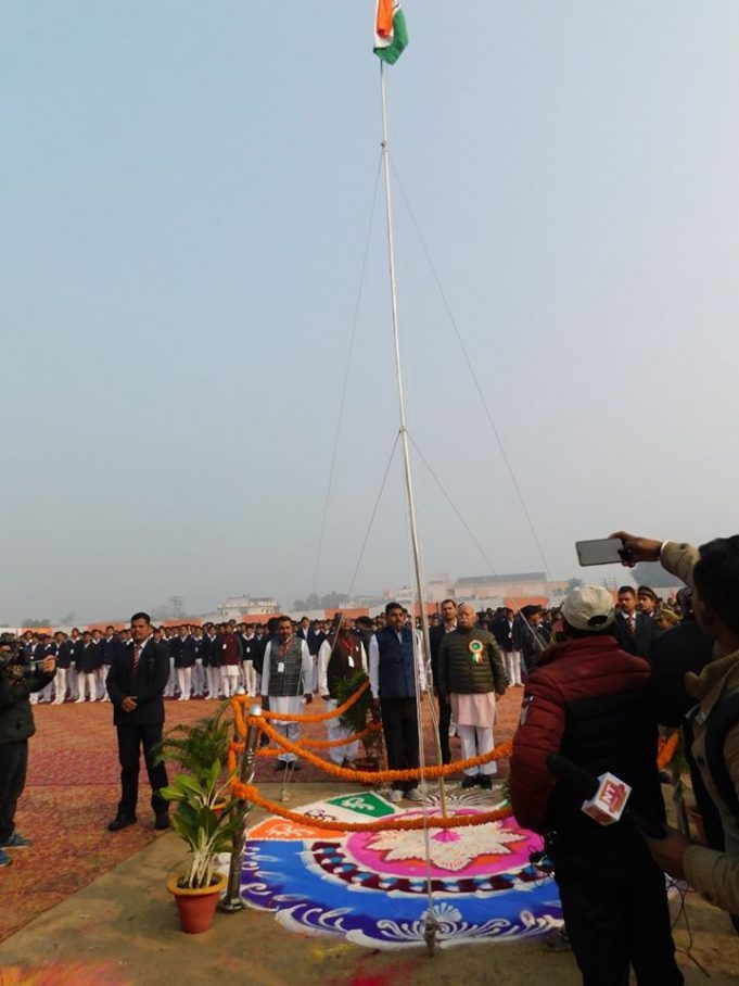 पू. सरसंघचालक डॉ. मोहन भागवत जी ने 71वें गणतंत्र दिवस के अवसर पर राष्ट्रीय ध्वज फहराया.