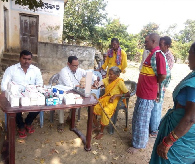 వనవాసి కళ్యాణ పరిషత్, ములుగు వారి ఆధ్వర్యంలో ఉచిత వైద్య శిబిరాలు