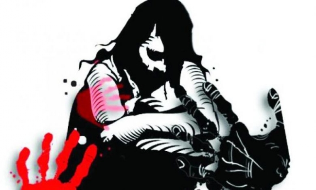 మైనర్ కూతురిపై 3 ఏళ్లుగా సామూహిక అత్యాచారం: మదర్సా నిర్వాహకుడు అరెస్ట్