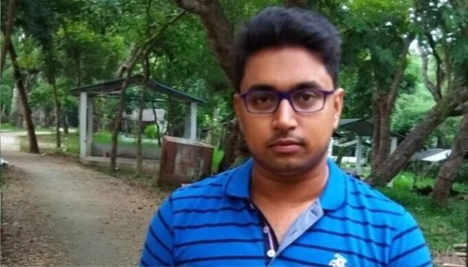 పశ్చిమ బెంగాల్లో ఆర్.ఎస్.ఎస్ కార్యకర్త దారుణ హత్య