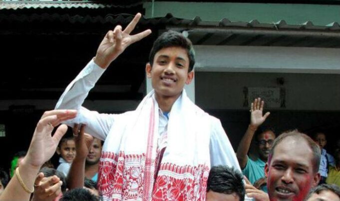 Sarfaraz from Vidhyamandir school sets example for many